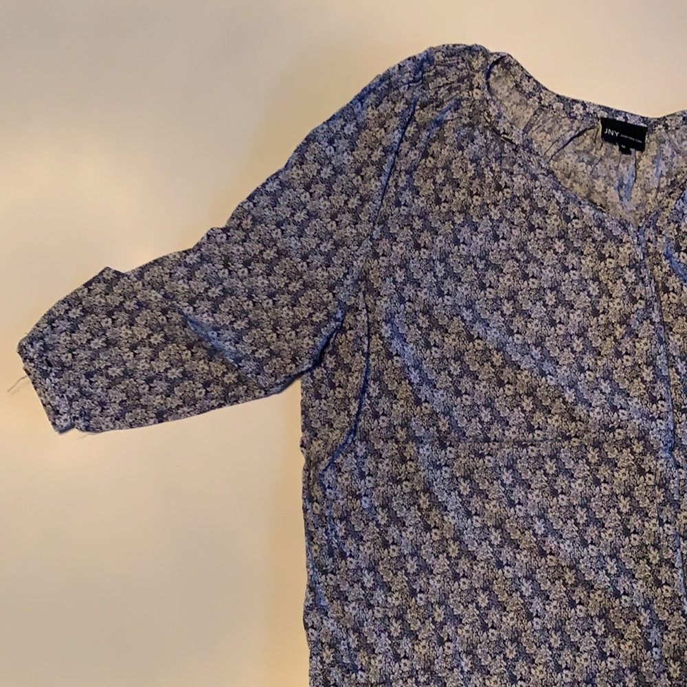 Jones New York V-Neck Blouse with Neck Ruching - Picture 2 of 5